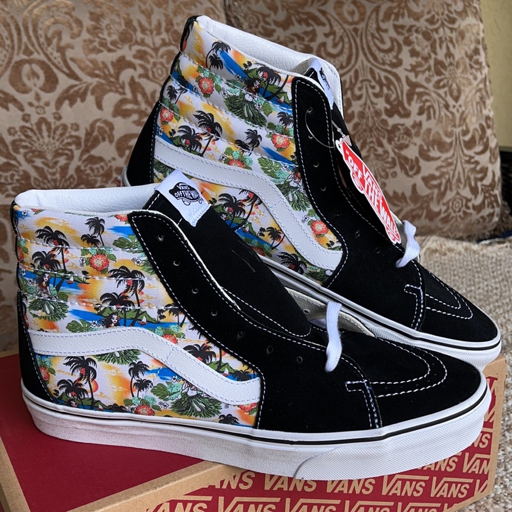 Vans Men’s Sk8-Hi ALOHA Black/True White Sneakers - Picture 6 of 16